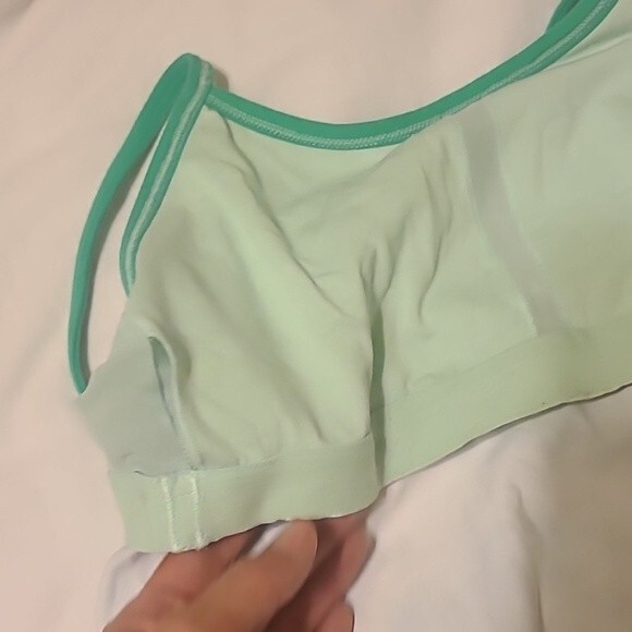 Lululemon Power Y floral tank size 4 - Picture 8 of 8